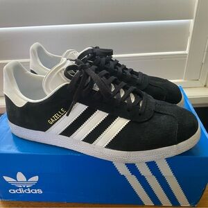 adidas Gazelle Foundation Sneaker in Black & White & Gold Metallic